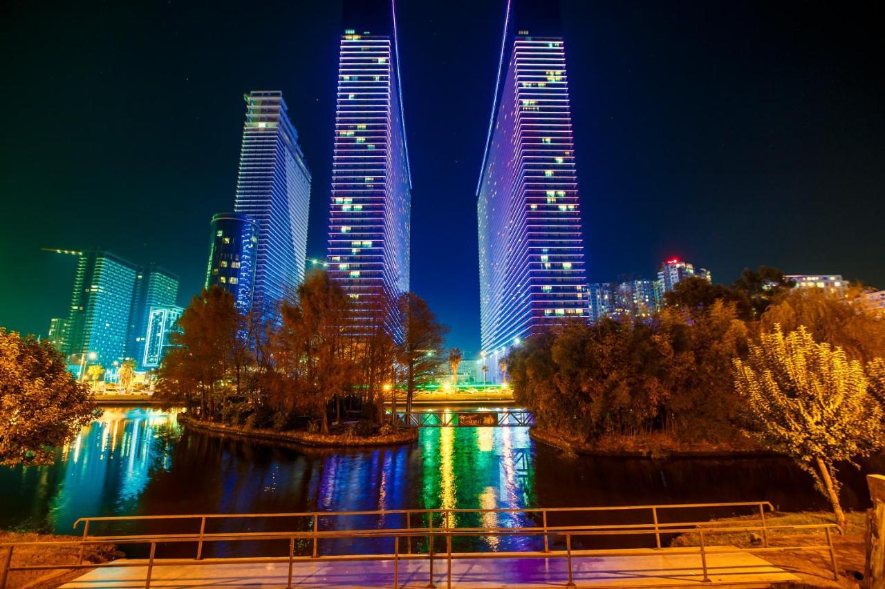 باتومي Panorama Orbi City Center Suite Sea View المظهر الخارجي الصورة