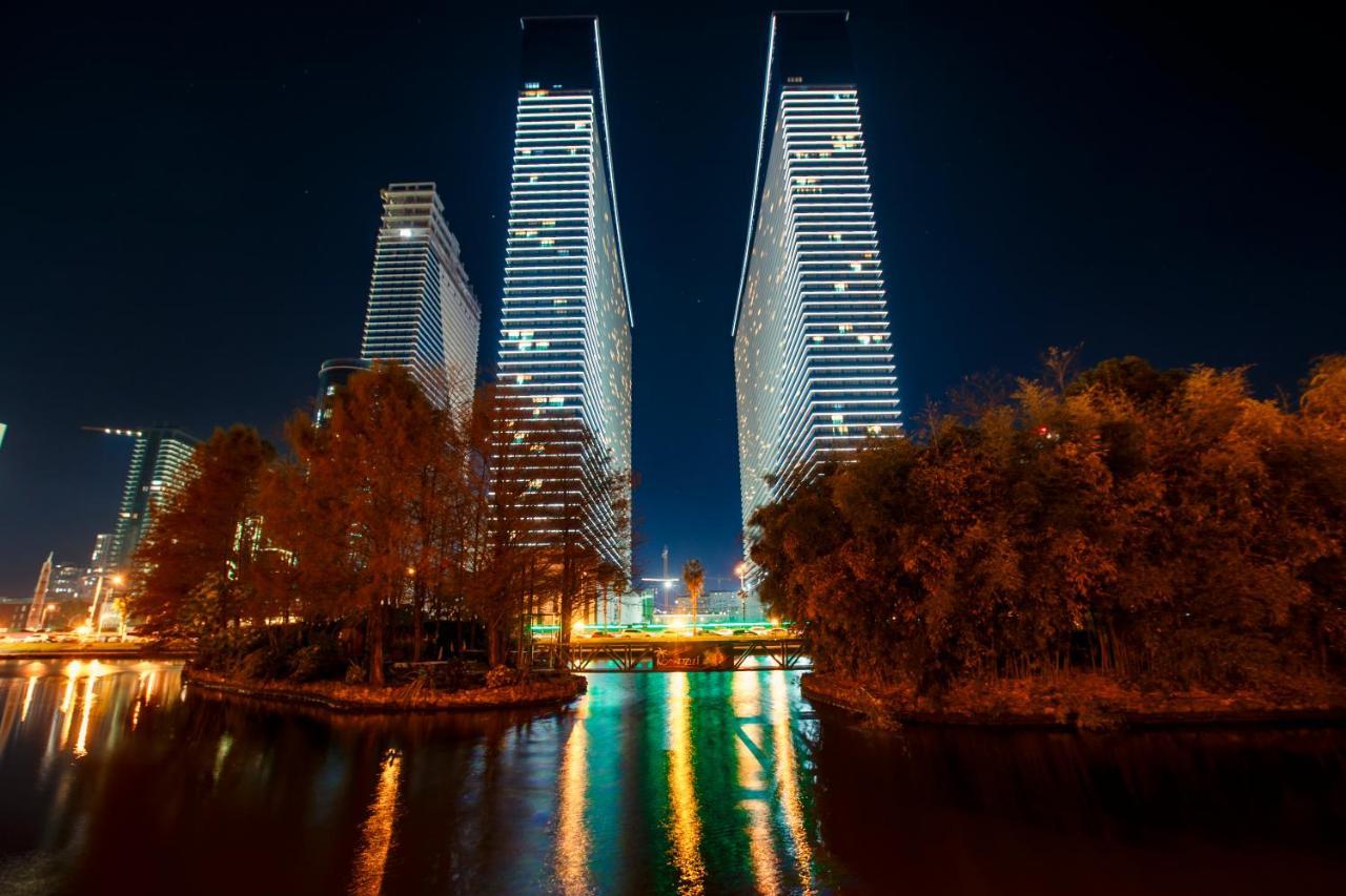 باتومي Panorama Orbi City Center Suite Sea View المظهر الخارجي الصورة